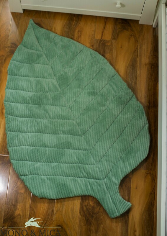 Textured Velvet Leaf Mat - Sage Green