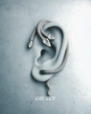 Medusa Cuff (pierced)