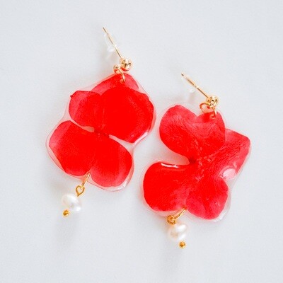 Red hydrangea pearl earrings