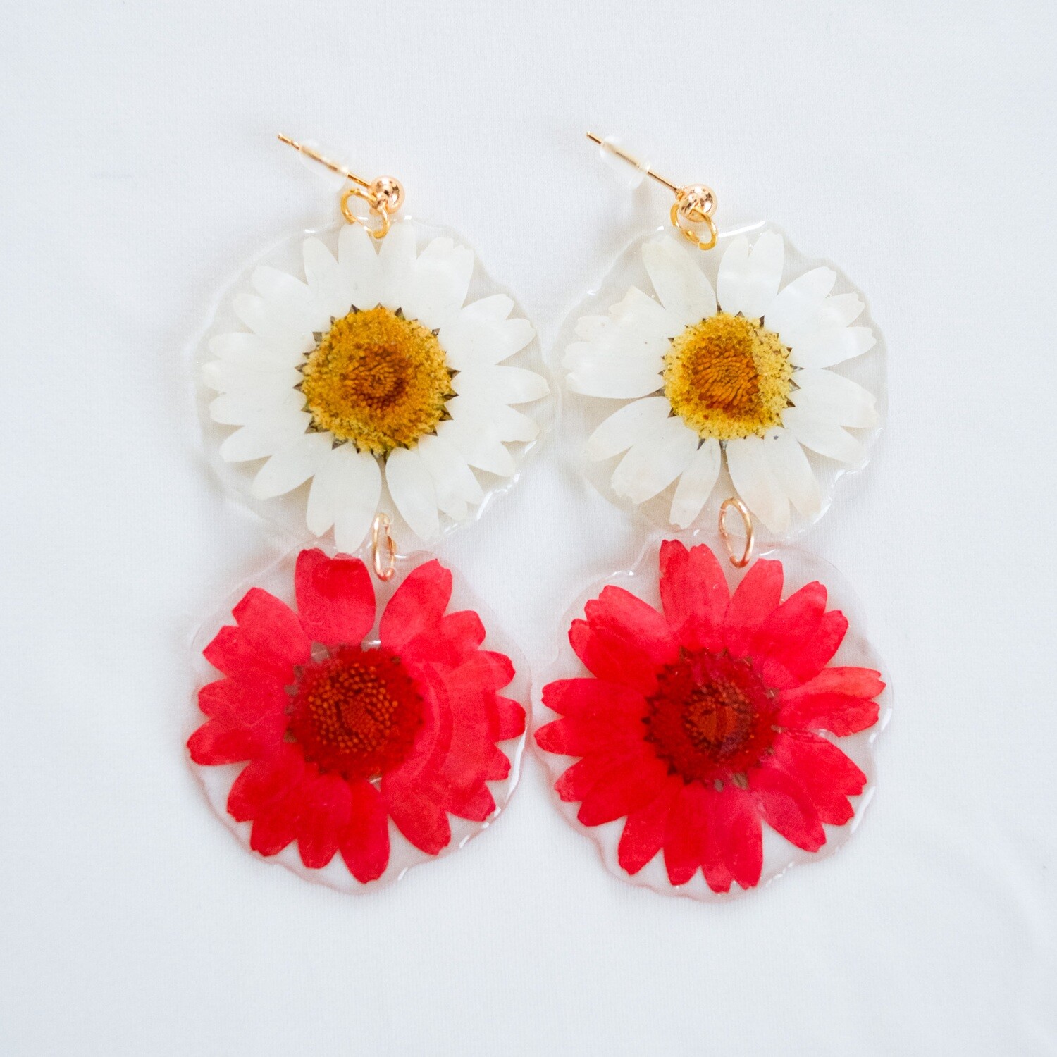 White & pink daisy earrings