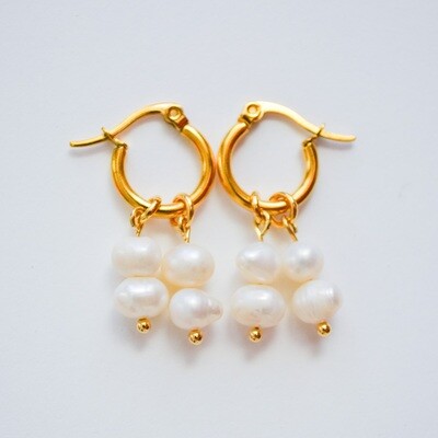 Pearl Huggie earrings II