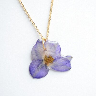 Purple hibiscus necklace