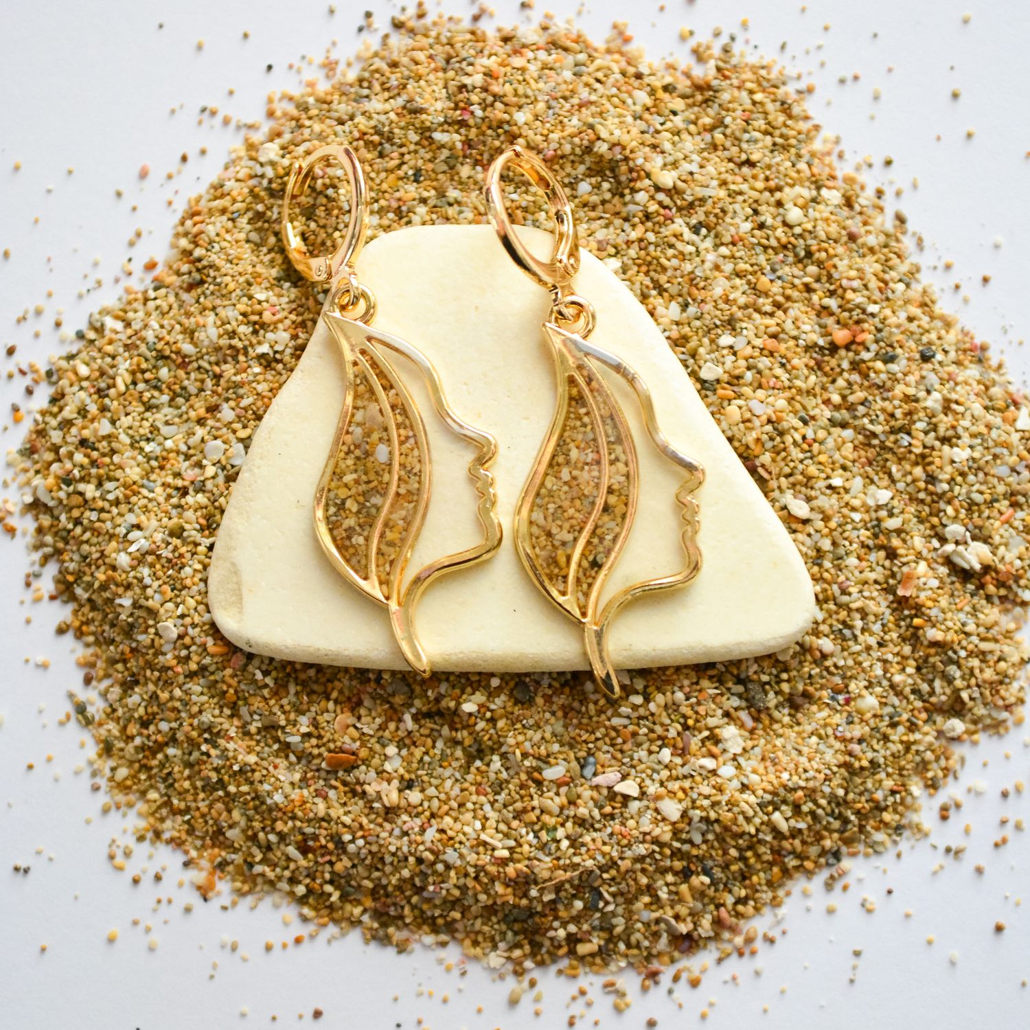 Salá Huggies Earrings