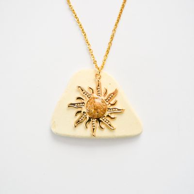 Sol y Playa Necklace