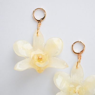Mini White orchid earrings- Dendrobium