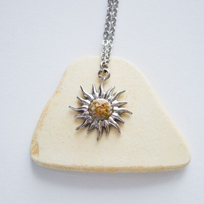Sol y Playa Necklace