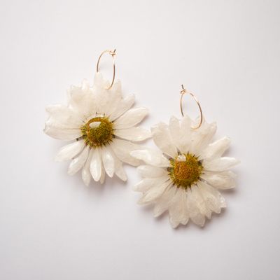 White Margarita Flower Earrings