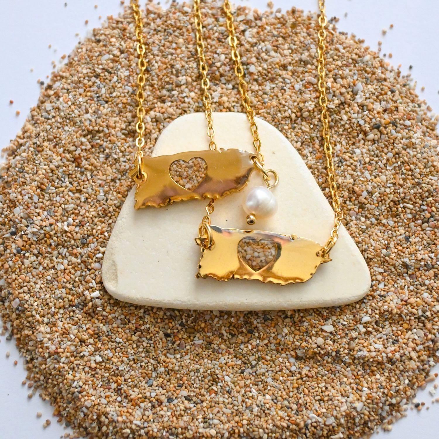 Boricua de cora' necklace