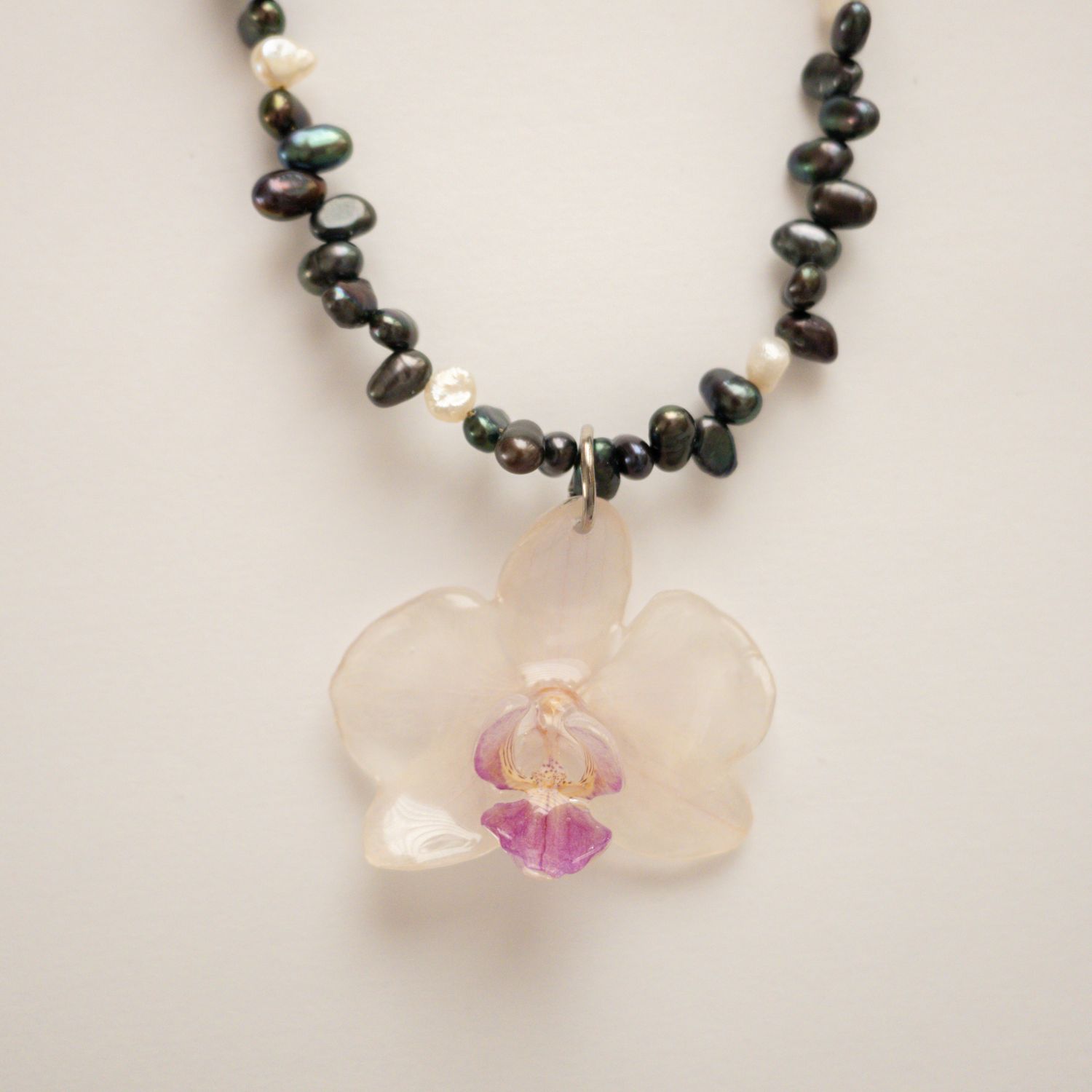 Black pearl orchid necklace