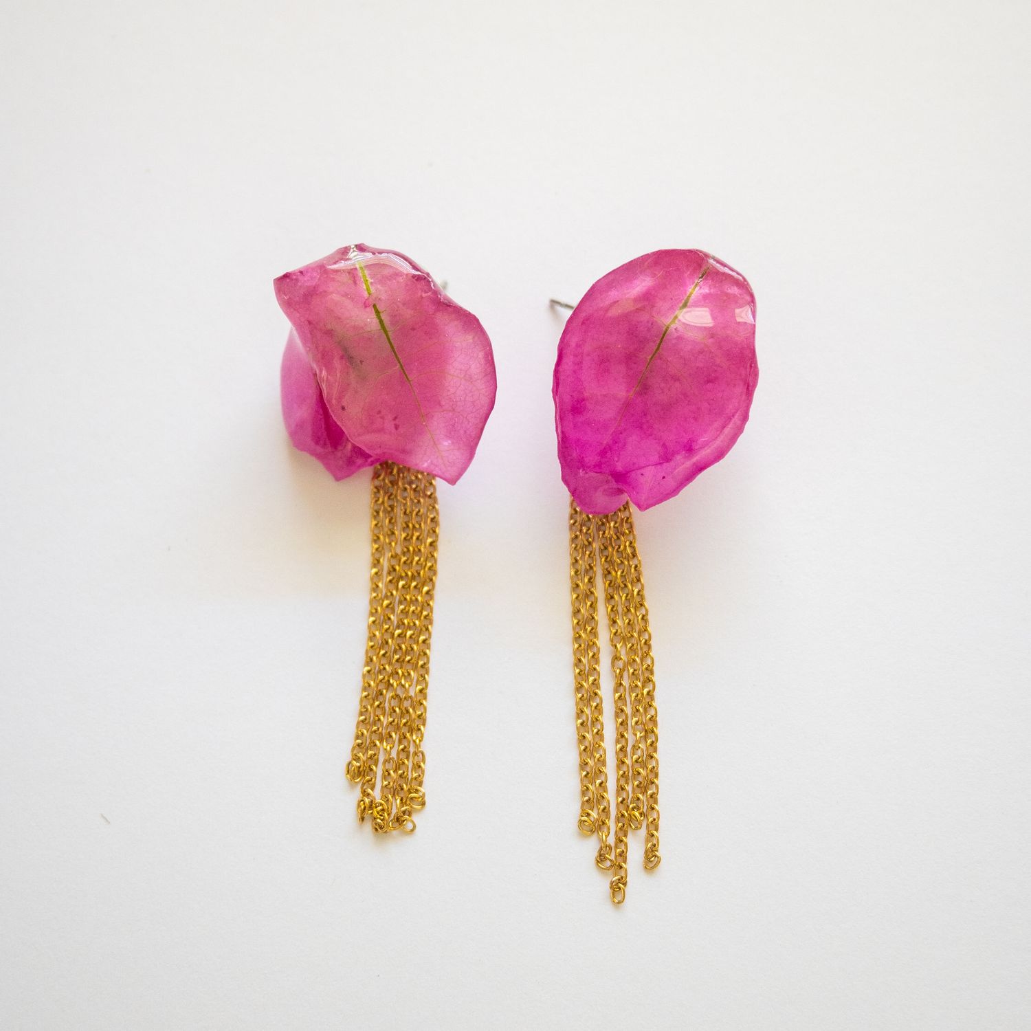 Trinitaria chain stud earrings