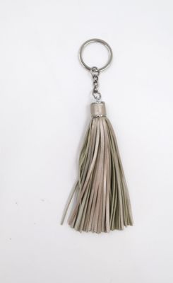 ALING ALING Tassel-Anhänger aus Echtleder ALING ALING Tassel-Anhänger aus Echtleder