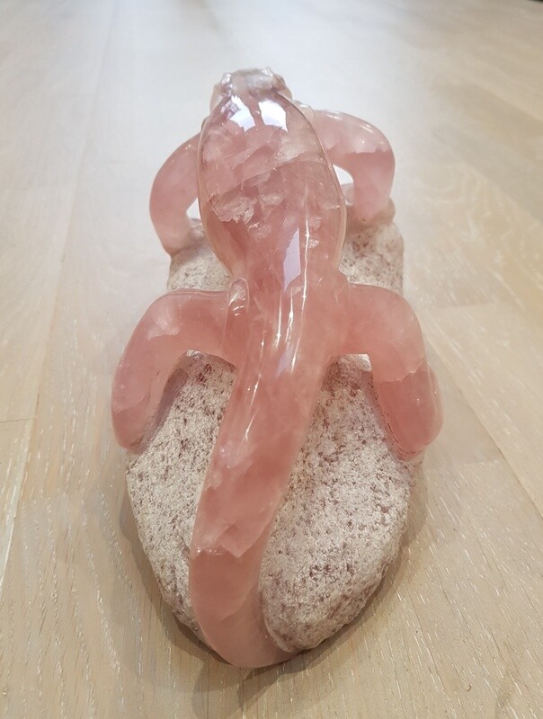 Large Rose Quartz Gecko / Lizard