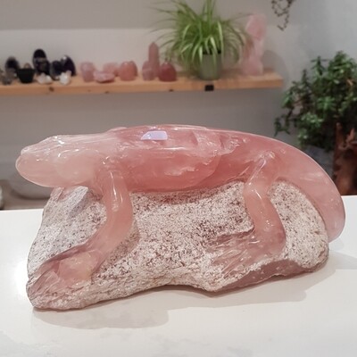 Large Rose Quartz Gecko / Lizard