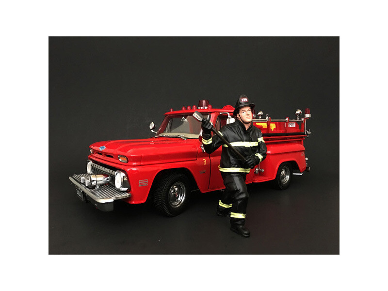 Firefighter with Axe Figurine / Figure For 1_24 Models by American Diorama