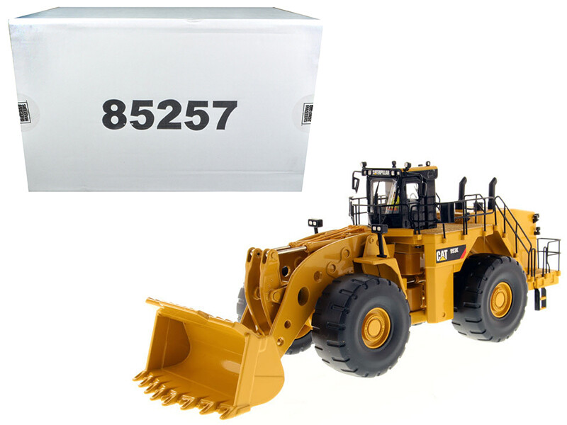 CAT Caterpillar 993K Wheel Loader with Operator \"High Line Series\" 1/50 Diecast Model by Diecast Masters