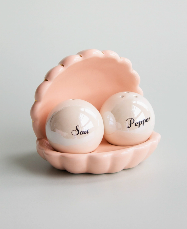 Shell Salt/Pepper Shakers