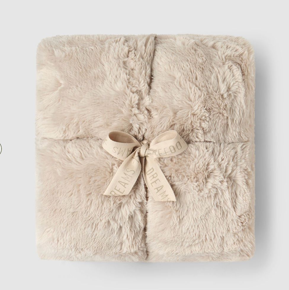 BFD Faux Fur Cloud Throw