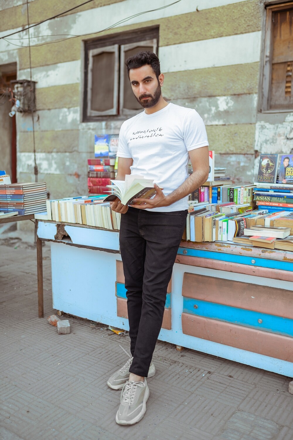 WHITE - T SHIRT