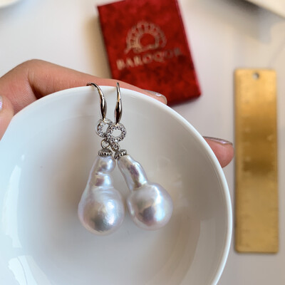 ‘Silver Twins’ Medium pearl Earrings 23.5x13mm