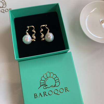'Curl Curl' large baroque pearl earrings 13-14mm