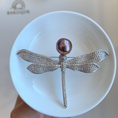 ‘Dragonfly’ Baroque pearl Brooch 11.2mm