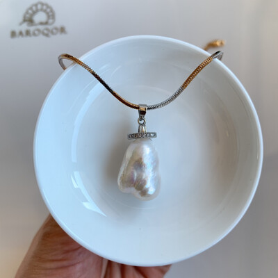 'The Mountain' large freshwater baroque pearl necklace 21x15.5mm