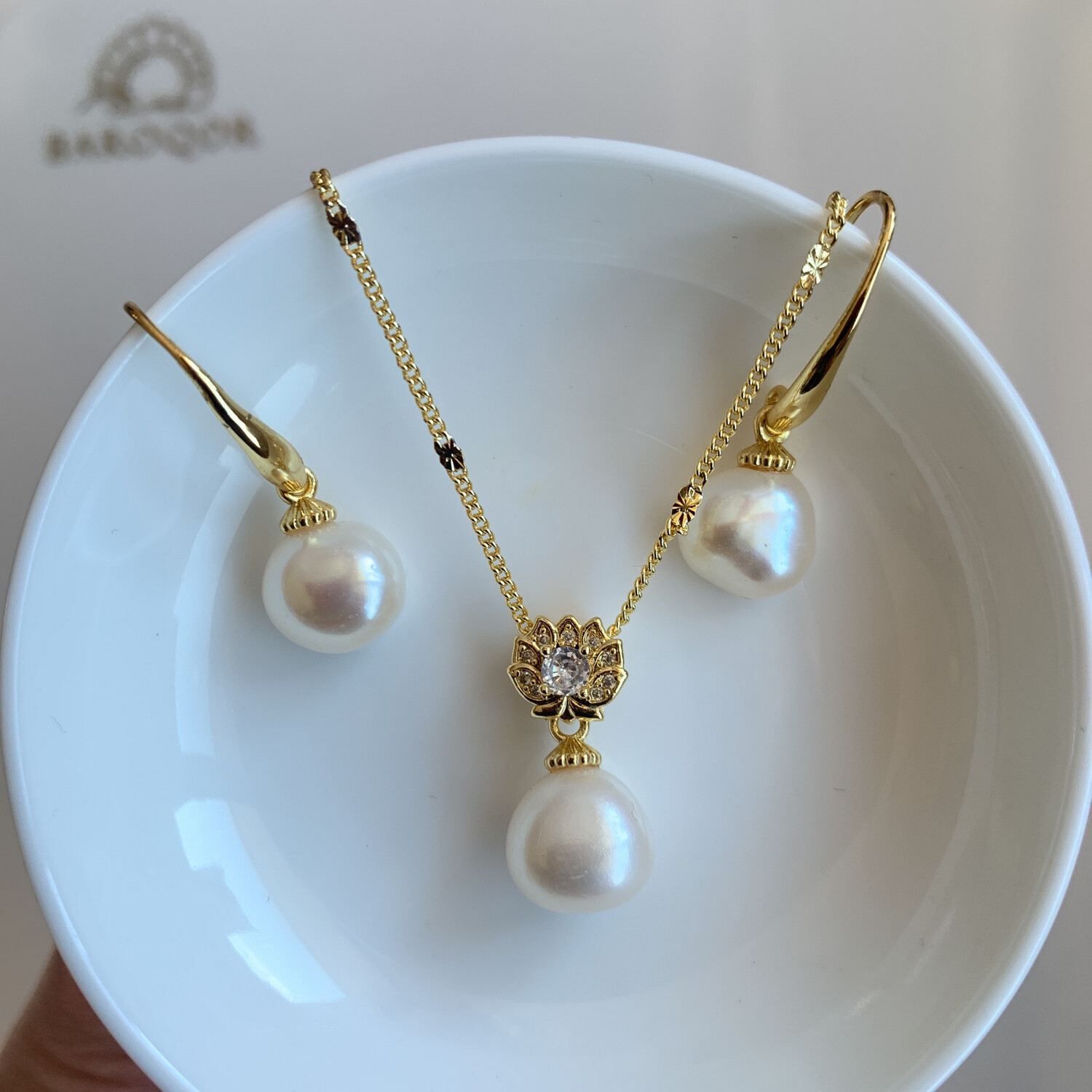Pure Lotus' Pearl Set 11x10mm