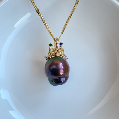 ‘Magic Dark Castle’ Baroque pearl necklace 13x11mm