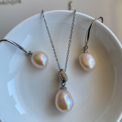 ‘Soft Leaves’ Silver Baroque pearl Set 11x9mm