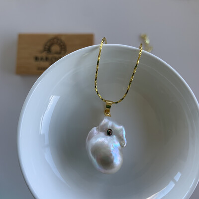 ‘White Duck’ baroque pearl necklace 23x17mm