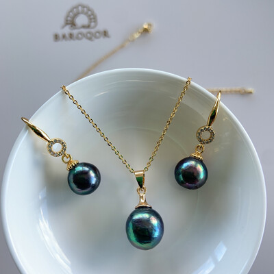 ‘Green Eyes’ freshwater peacock pearl set 10-11mm