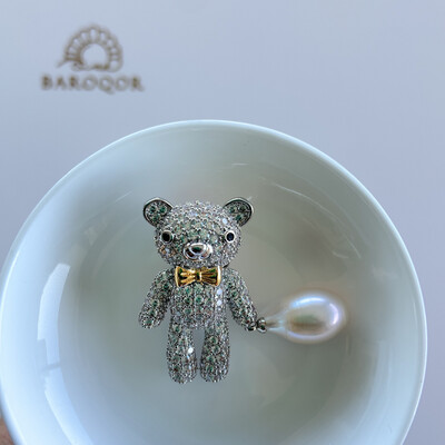 ‘Playful Bear+Balloon’ Baroque pearl Brooch Pendant 15x10.2mm