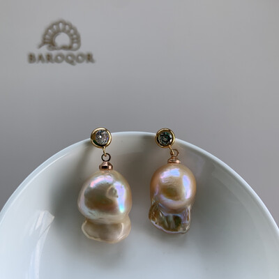 ‘Baby Fish’ Medium Pink Baroque Pearl Earrings 20x14mm