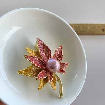 ‘Maple Dream’ Pink Baroque pearl Brooch/ Pendent 10.5mm