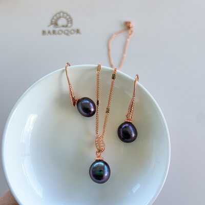 ‘Black Grapes’ Rosegold Baroque pearl Set 10-11x9-10mm