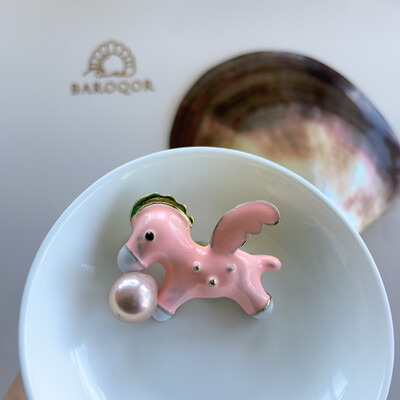 ‘Flying Horse N Milk Bottle’ Pink Baroque pearl Brooch 11x10.5mm