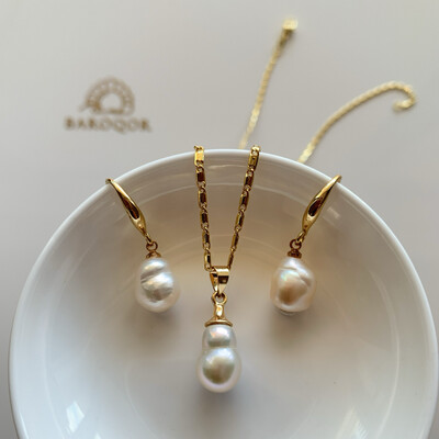 ‘Lucky Double’ Pearl Set