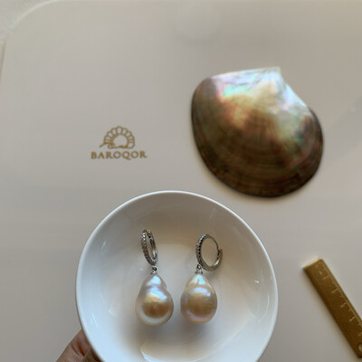 ‘Simple Wedding’ Pearl Earrings