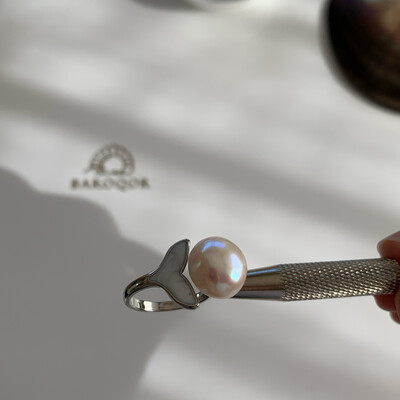 ‘Pinky The Whale’ Pearl Ring
