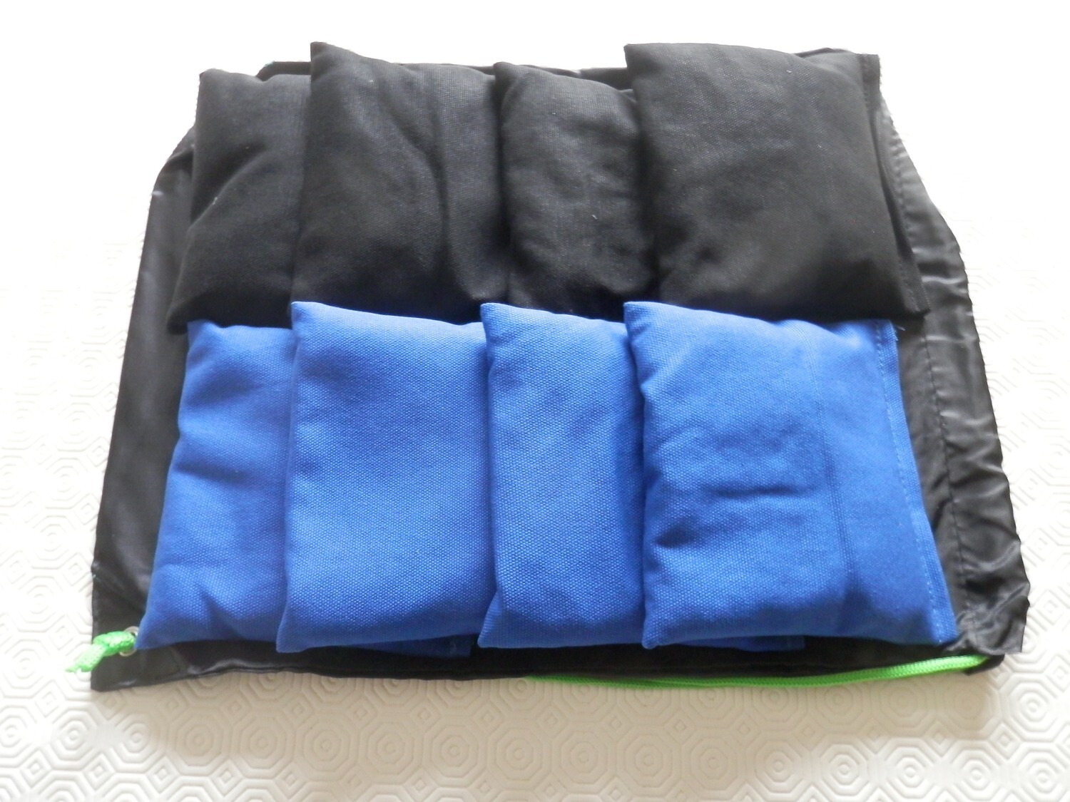 8 All Weather Cornbags 8 All Weather Cornbags, Colours: Black and Blue