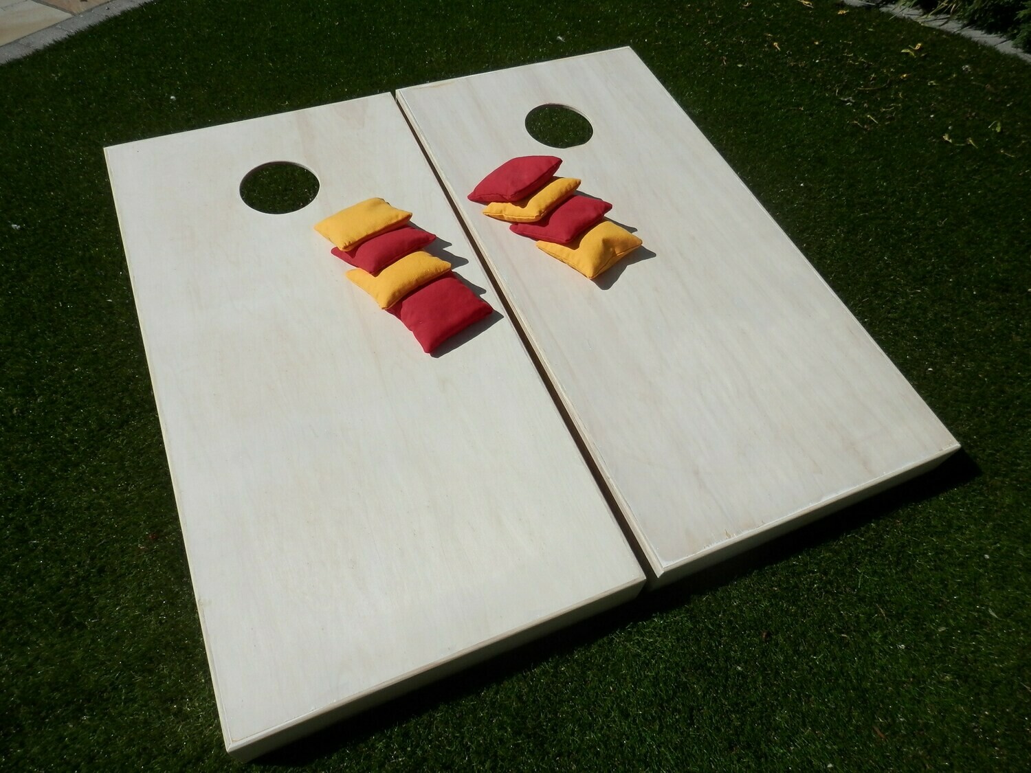 Full Basic Garden Cornhole Set