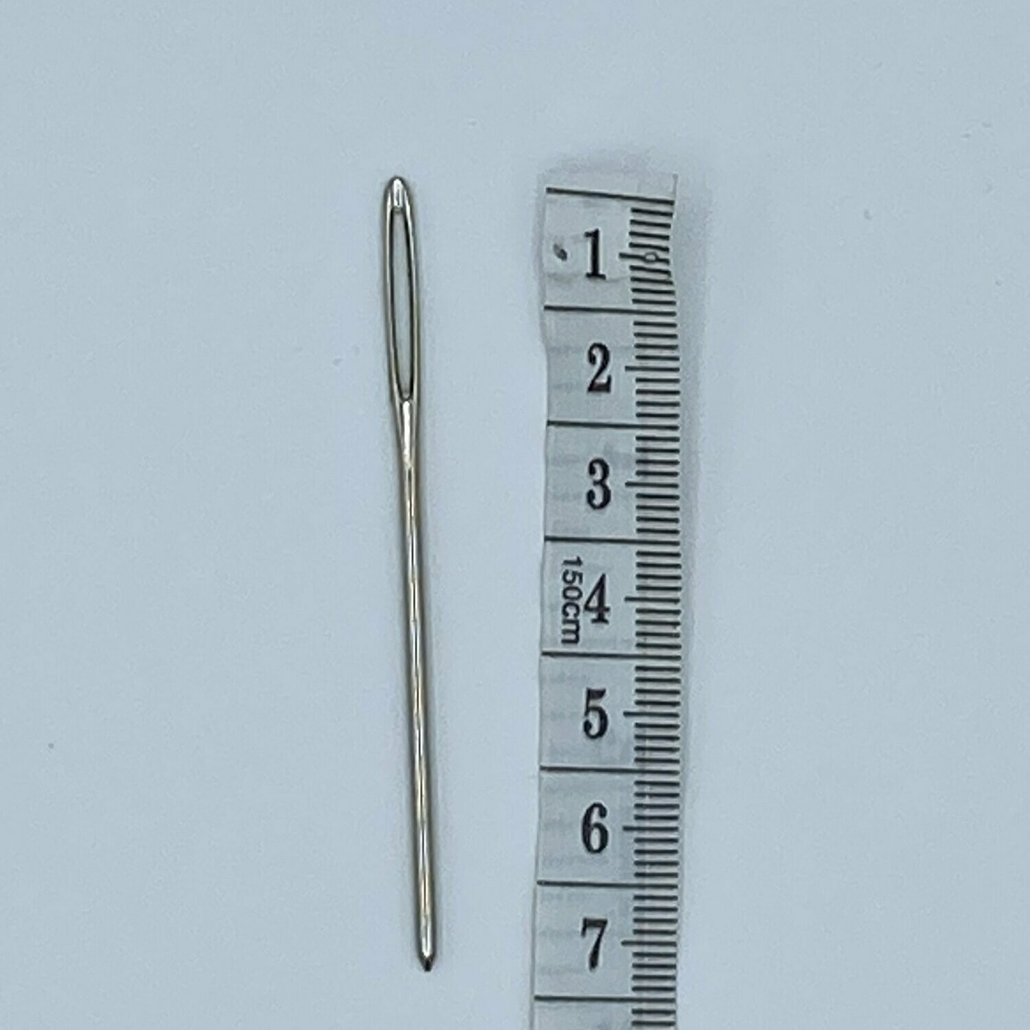 7cm long blunt tapestry needle