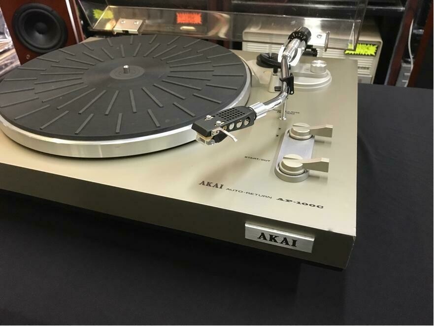 Platine disque vinyle AKAI AP 100G