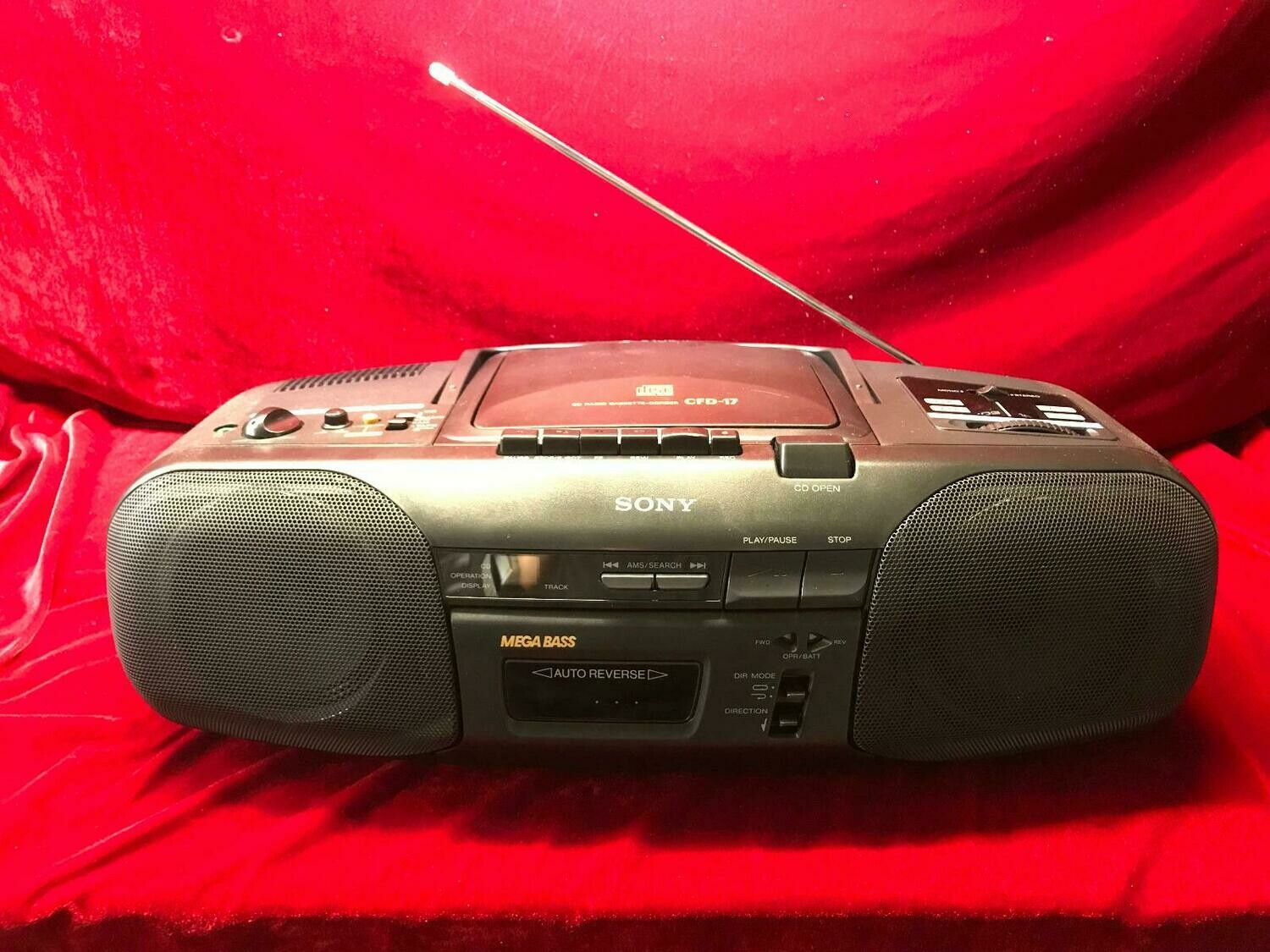 RADIO K7 CD SONY CFD 17