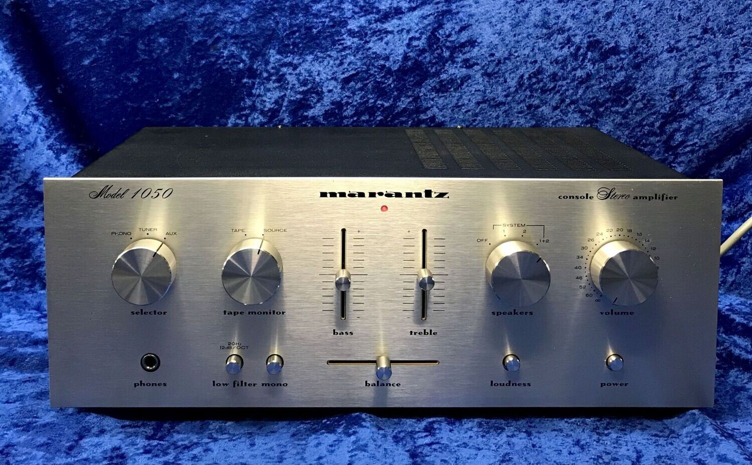 Amplificateur stéréo intégré MARANTZ 1050 Rack 50 RMS Vintage 1978 FON – TechnoGold Audio & Vintage