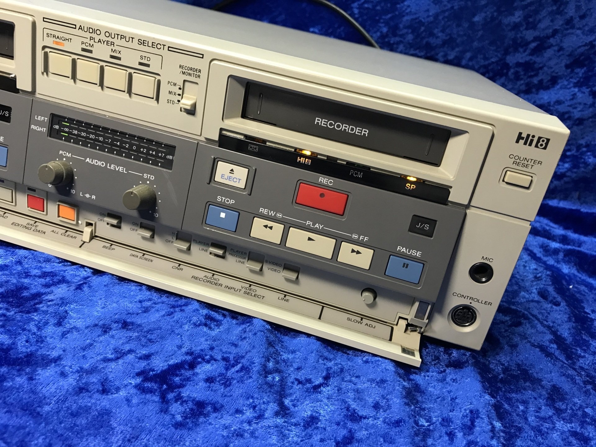 Sony EVO 9700 - Magnétoscope Hi8 Double Cassette