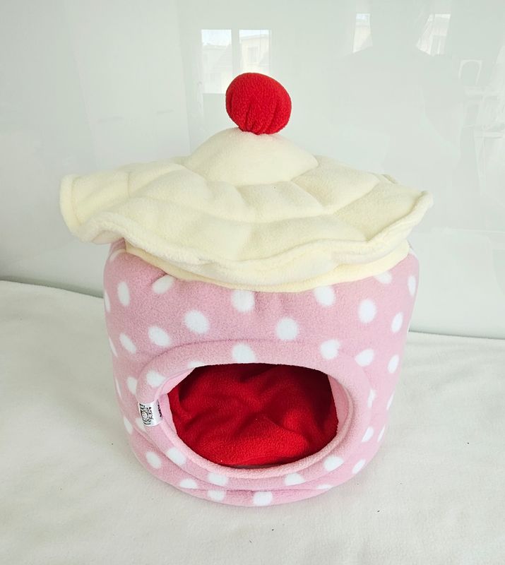 Cupcake Häuschen rosa, Punkte weiß