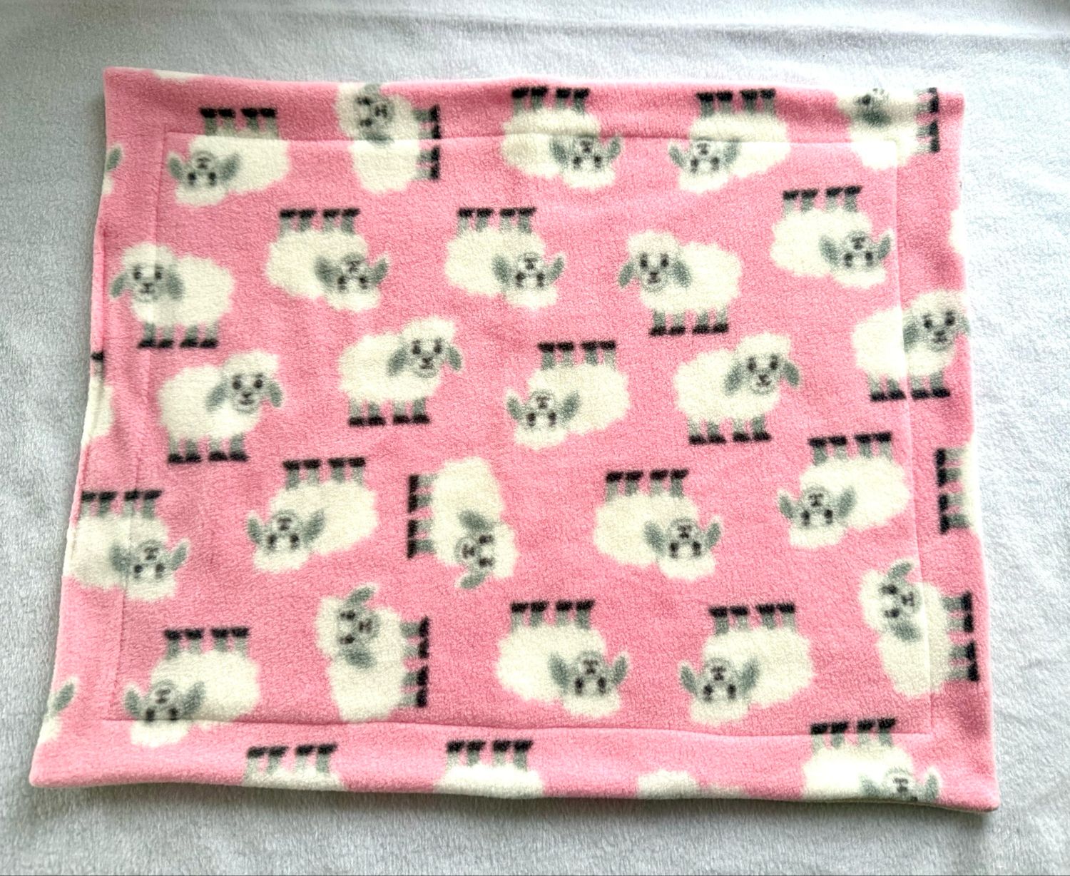 Pipipad Schafe rosa 40x50