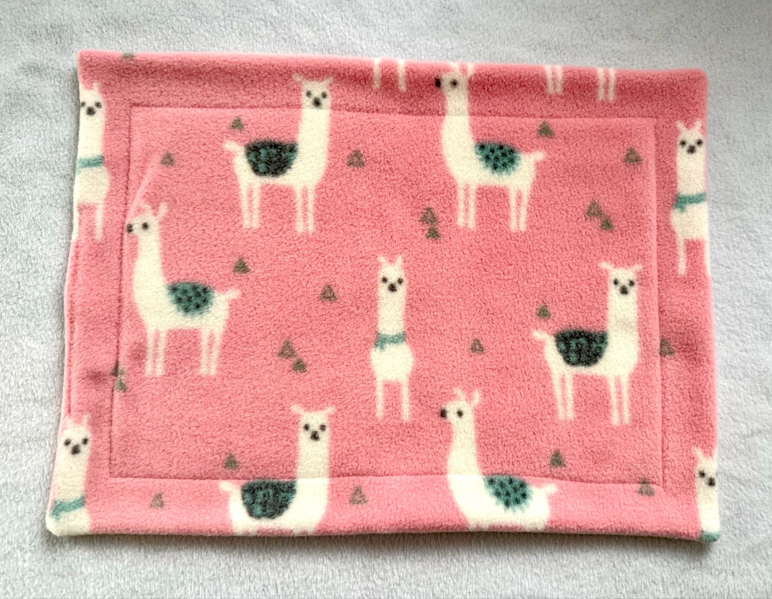 Pipipad Alpaka rosa 30x40