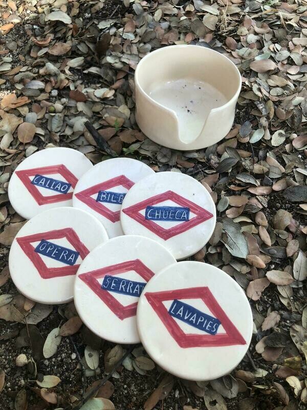 Posavasos metro Madrid.  12 cm x 5 cm.